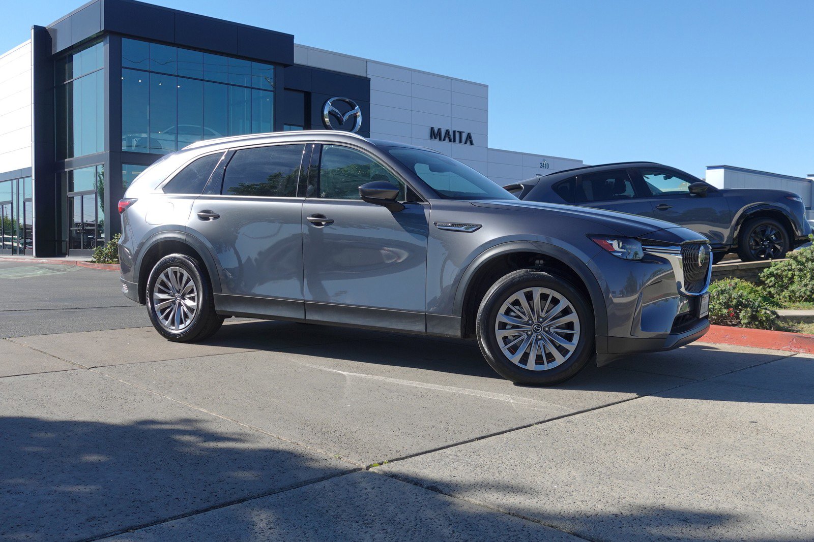 Certified 2024 MAZDA CX-90 Plug-In Hybrid w/ Preferred image 4