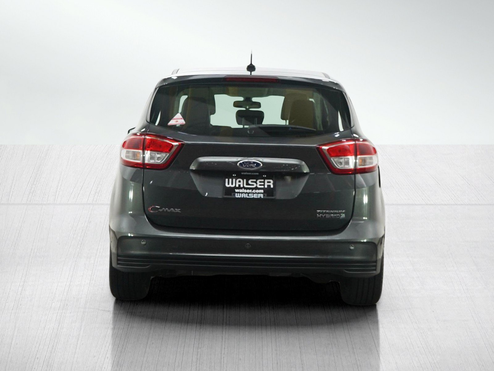 Used 2017 Ford C-MAX Titanium w/ Equipment Group 301A FWD image 4