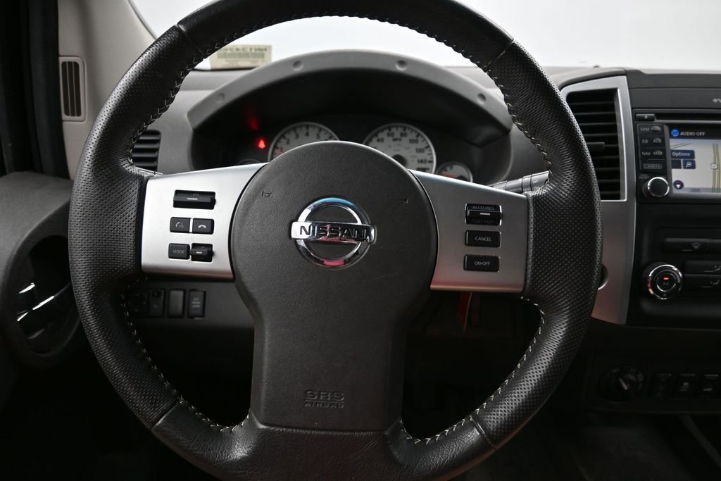 Used 2015 Nissan Xterra PRO-4X w/ Pro-4x Leather Package AWD/4WD image 13