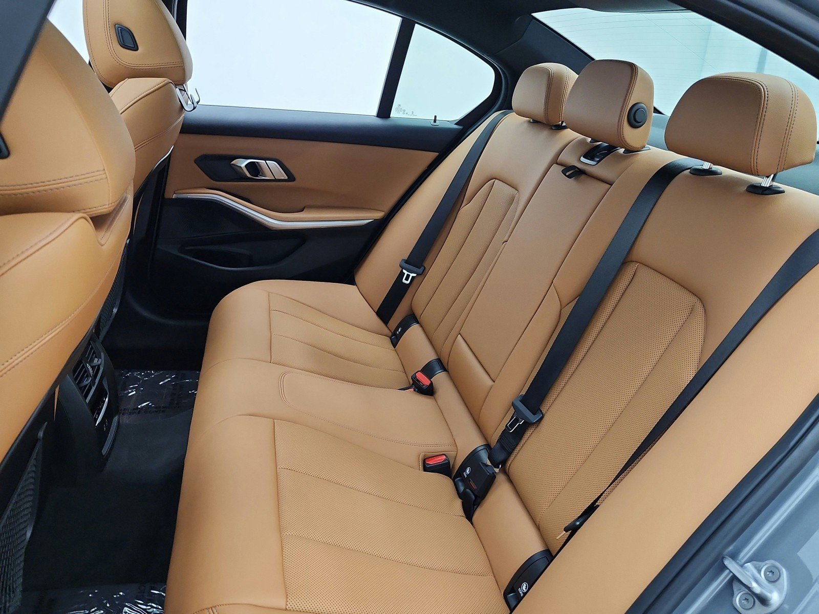 Used 2023 BMW 330i Sedan w/ Driving Assistance Package image 16