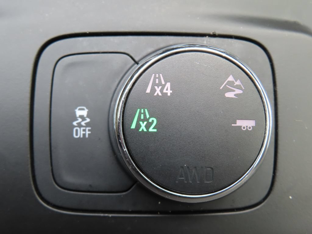 Used 2019 Chevrolet Traverse LT w/ LT Premium Package AWD/4WD image 12
