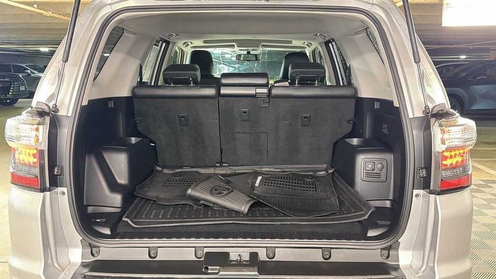Used 2018 Toyota 4Runner Limited image 14