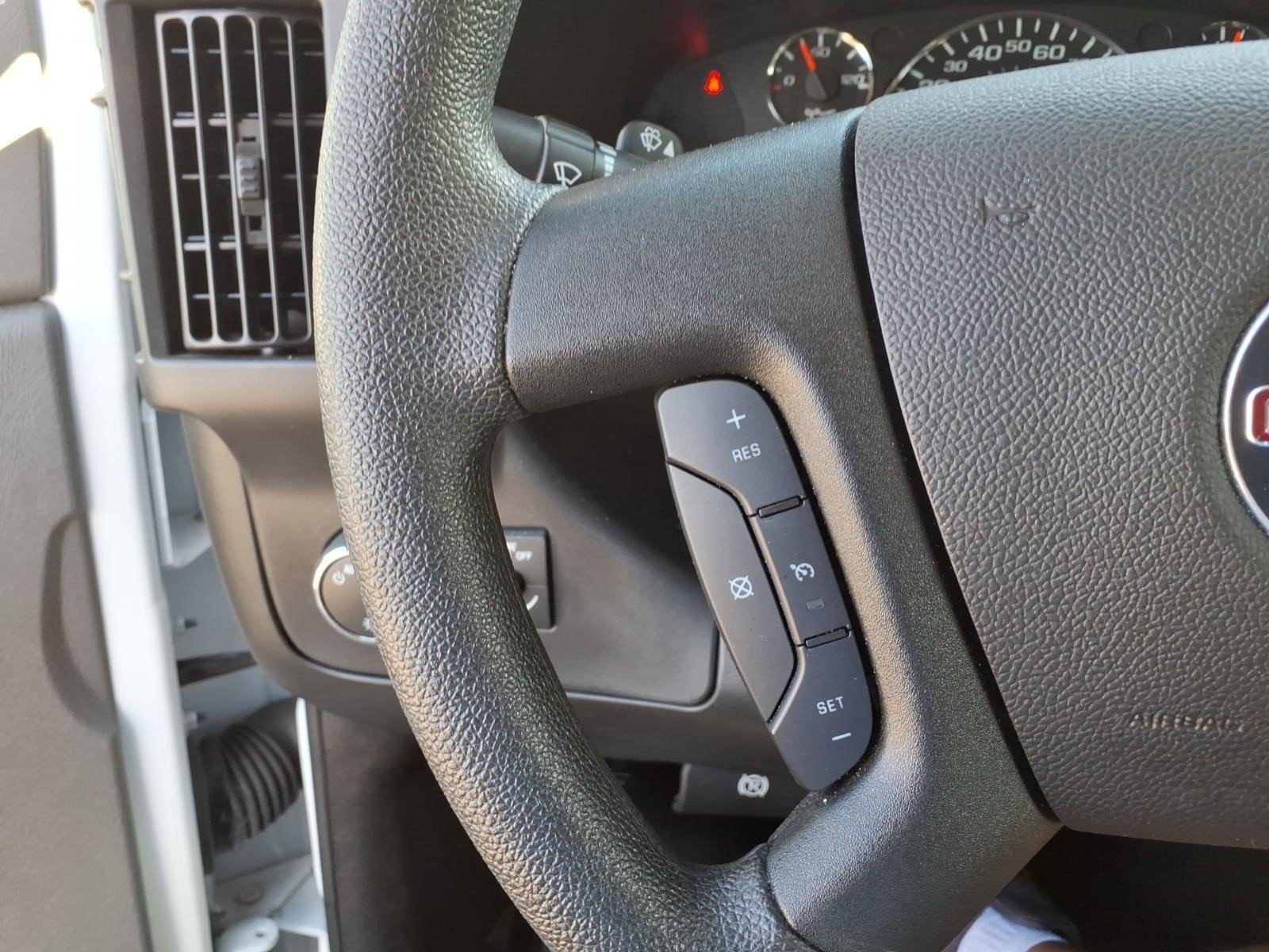 Used 2025 GMC Savana 3500 LT w/ LT Preferred Equipment Group RWD image 26