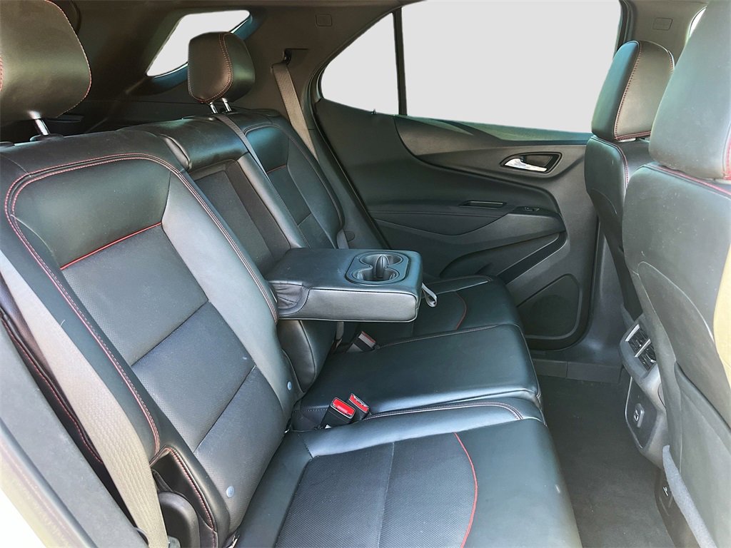 Used 2023 Chevrolet Equinox RS w/ RS Leather Package image 28