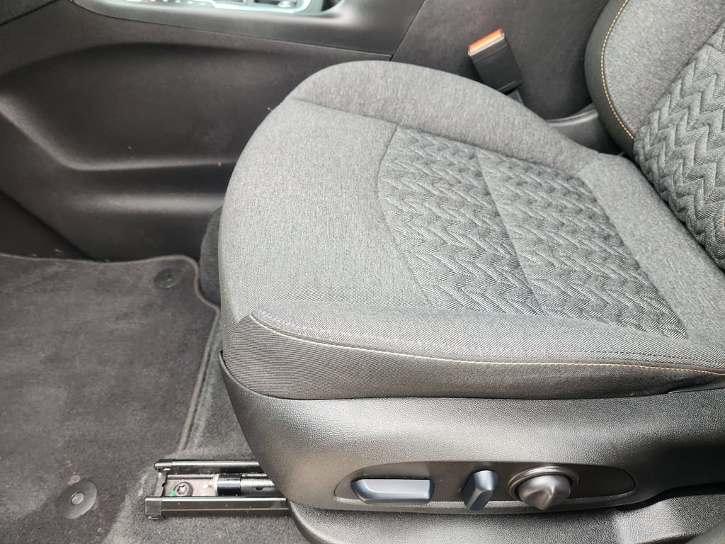Used 2024 Chevrolet Equinox LT FWD image 29