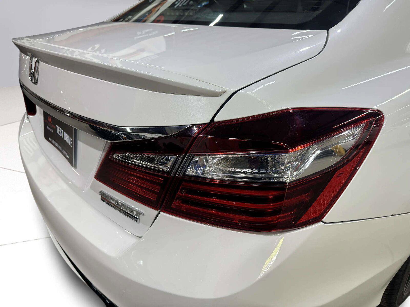 Used 2017 Honda Accord Sport Special Edition image 13