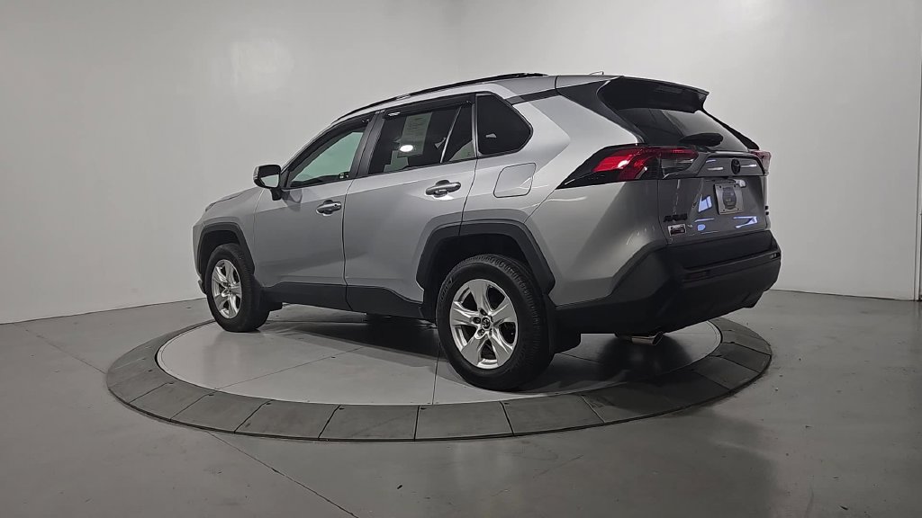 Used 2020 Toyota RAV4 XLE w/ Convenience Package AWD/4WD image 3