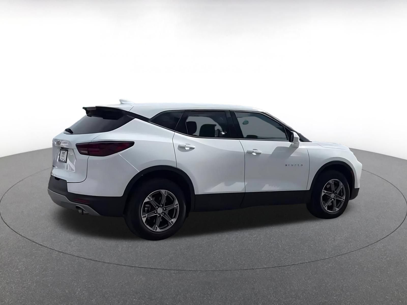 Used 2025 Chevrolet Blazer LT FWD image 15