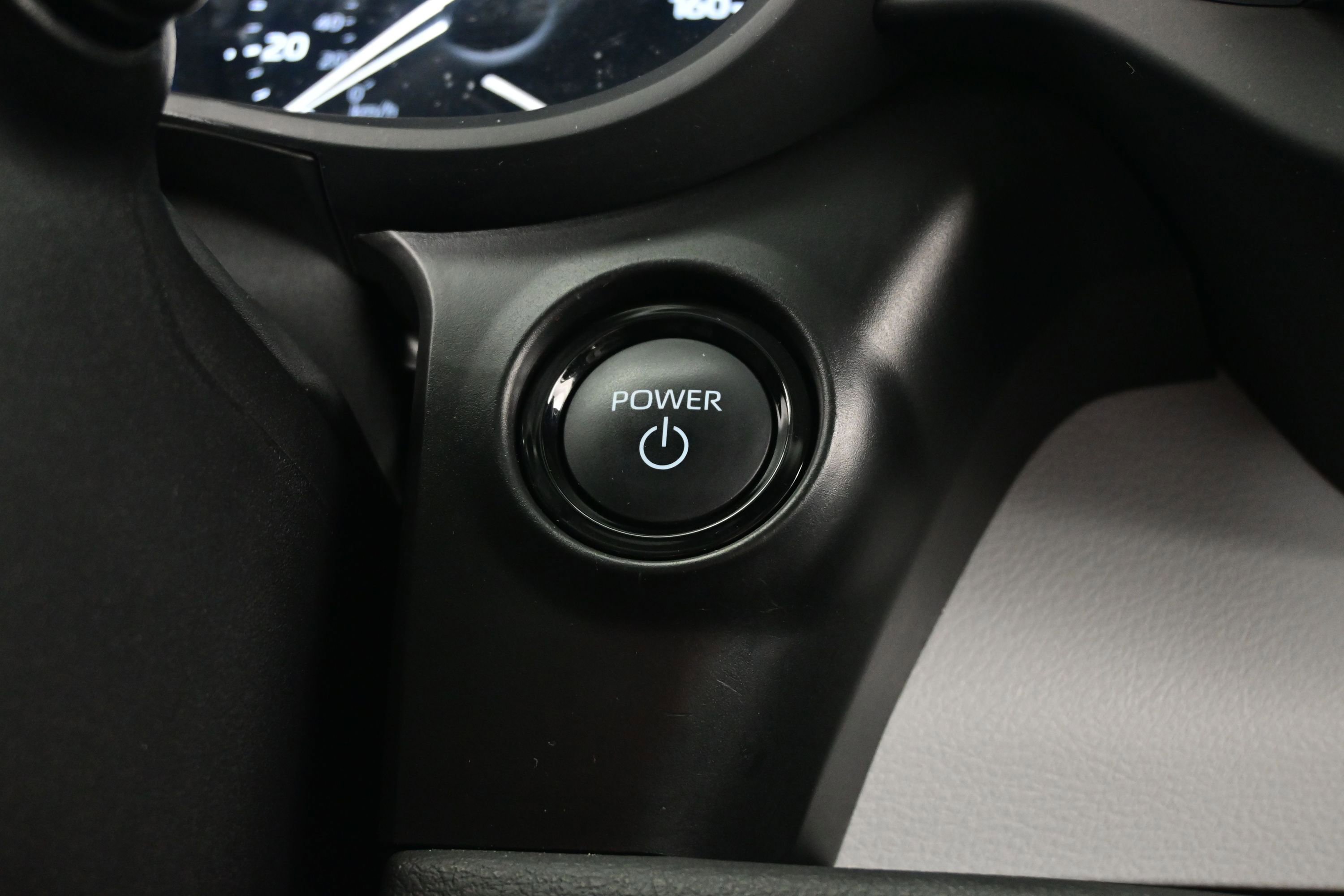 Used 2025 Toyota Sienna XLE w/ XLE Plus Package AWD/4WD image 24