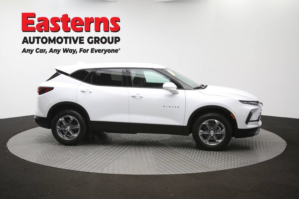Used 2025 Chevrolet Blazer LT FWD image 48