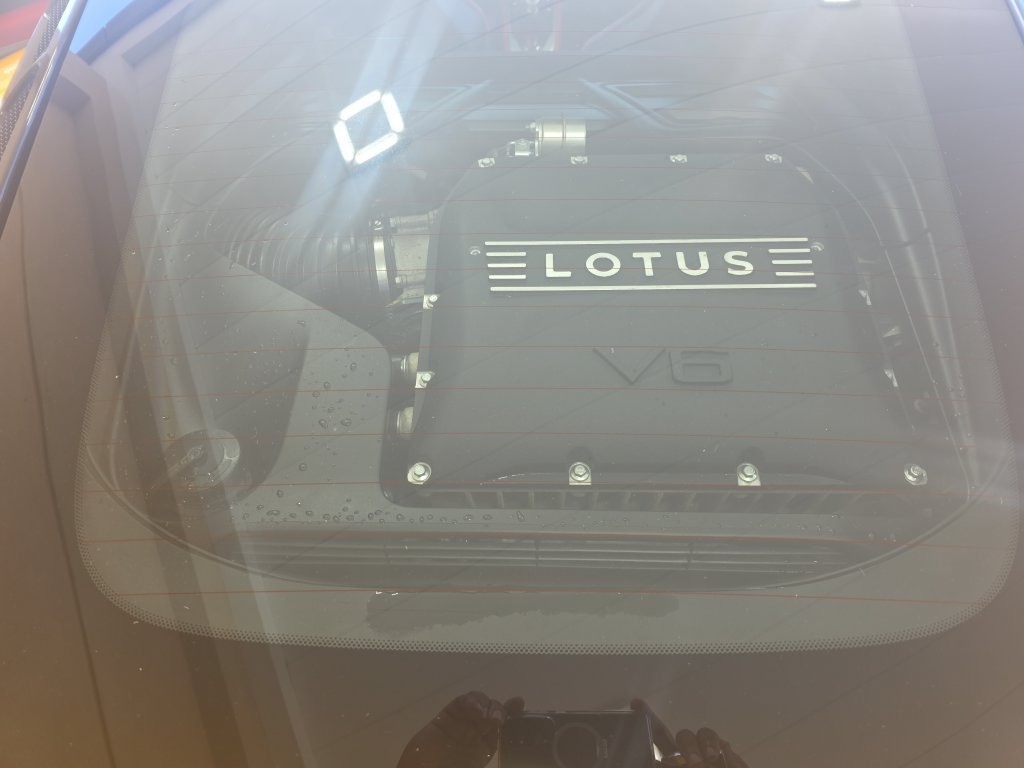 Used 2025 Lotus Emira RWD image 18