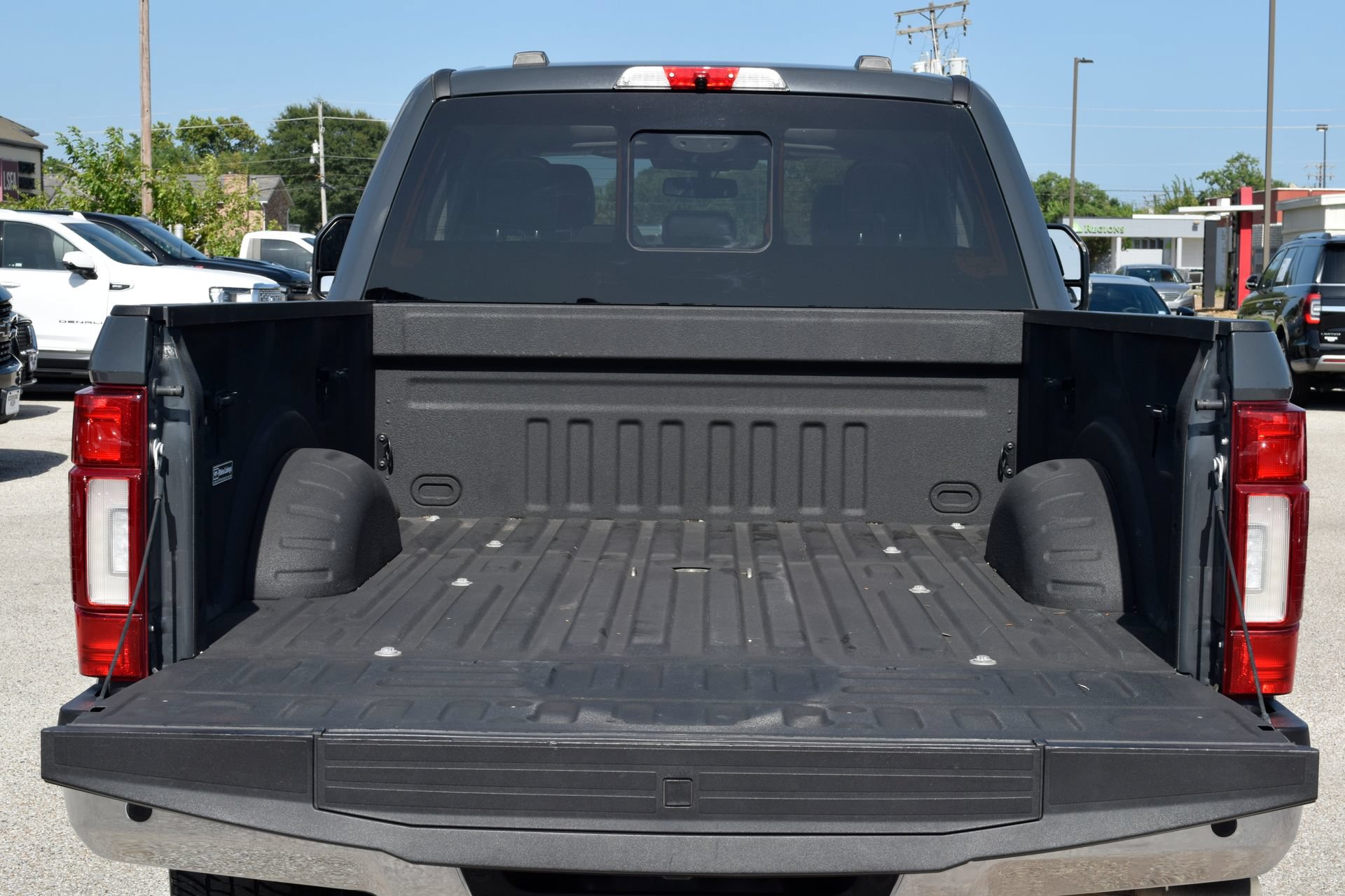 Used 2021 Ford F250 Lariat w/ Lariat Ultimate Package AWD/4WD image 21
