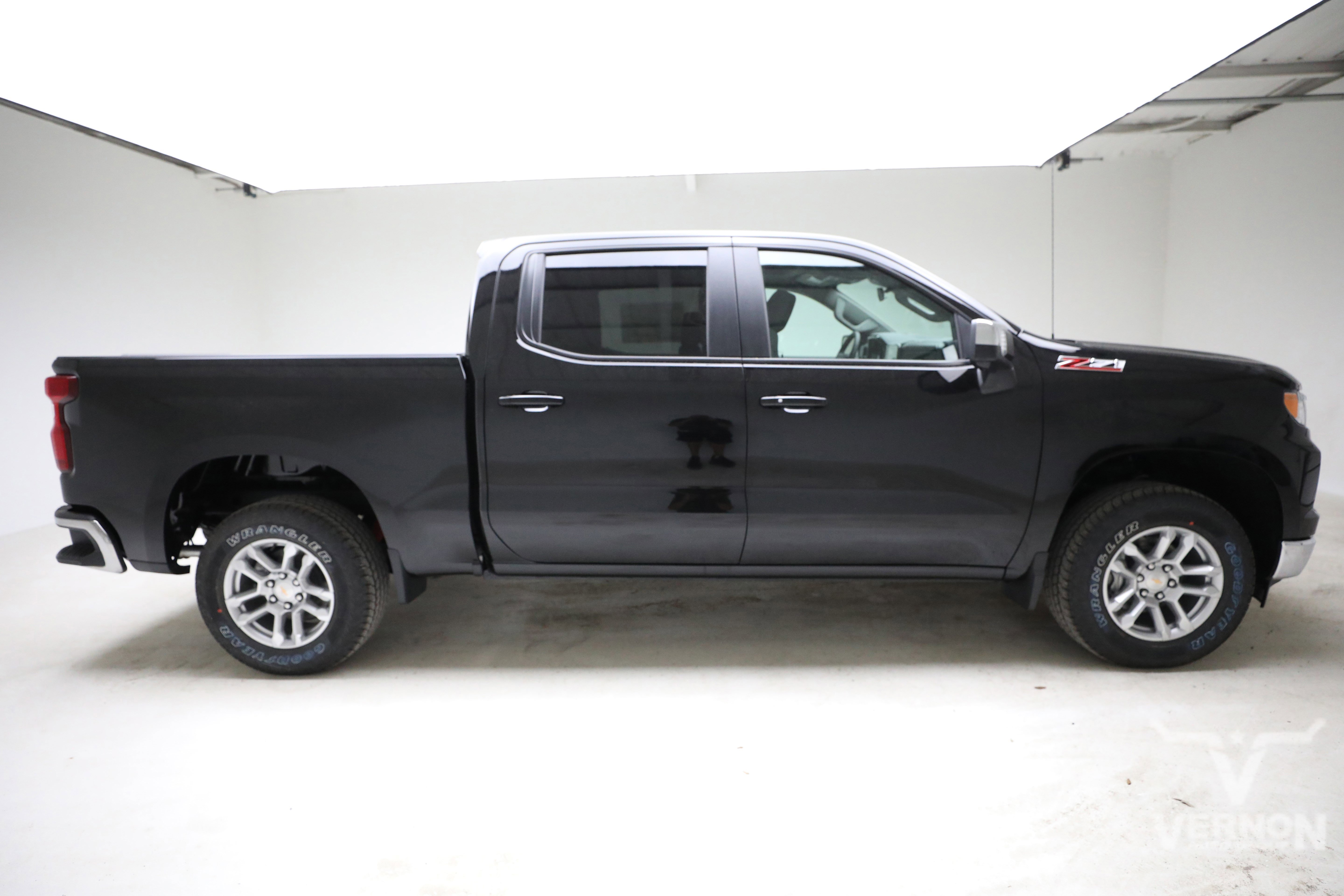 New 2026 Chevrolet Silverado 1500 LT w/ Z71 Off-Road Package AWD/4WD image 6