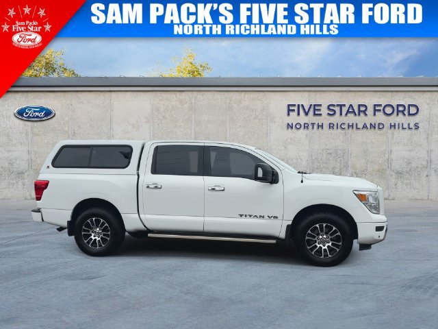 Used 2020 Nissan Titan SV w/ SV Convenience Package AWD/4WD image 2