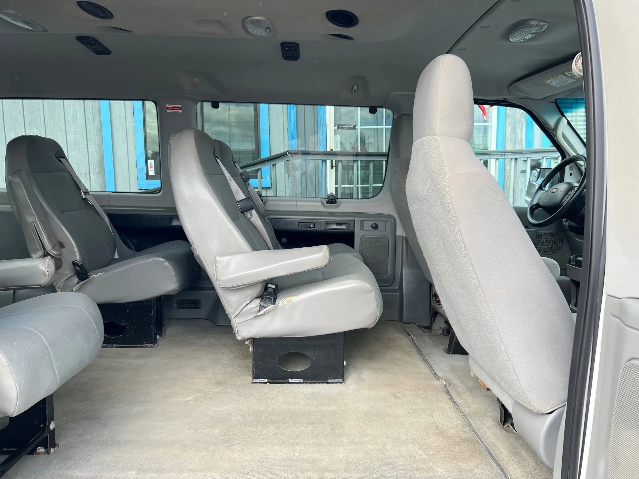 Used 2011 Ford E-150 and Econoline 150 image 13