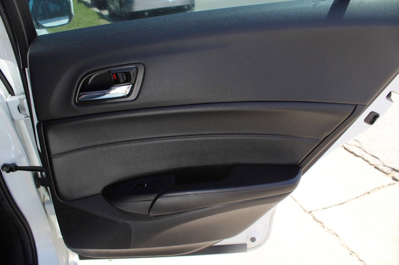 Used 2017 Acura ILX FWD image 5