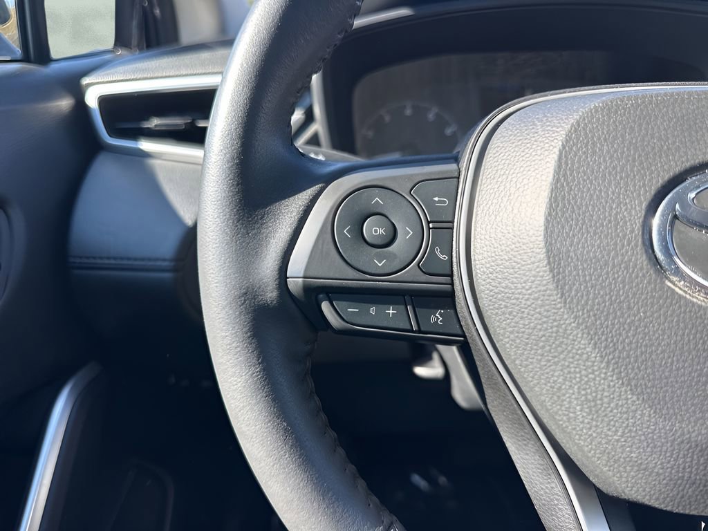Used 2024 Toyota Corolla Cross LE image 13