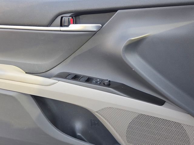 Used 2021 Toyota Camry SE FWD image 26