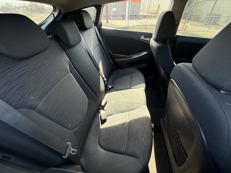 Used 2016 Hyundai Accent SE image 18