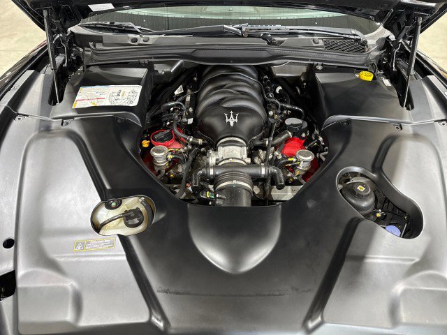 Used 2015 Maserati GranTurismo Sport image 18