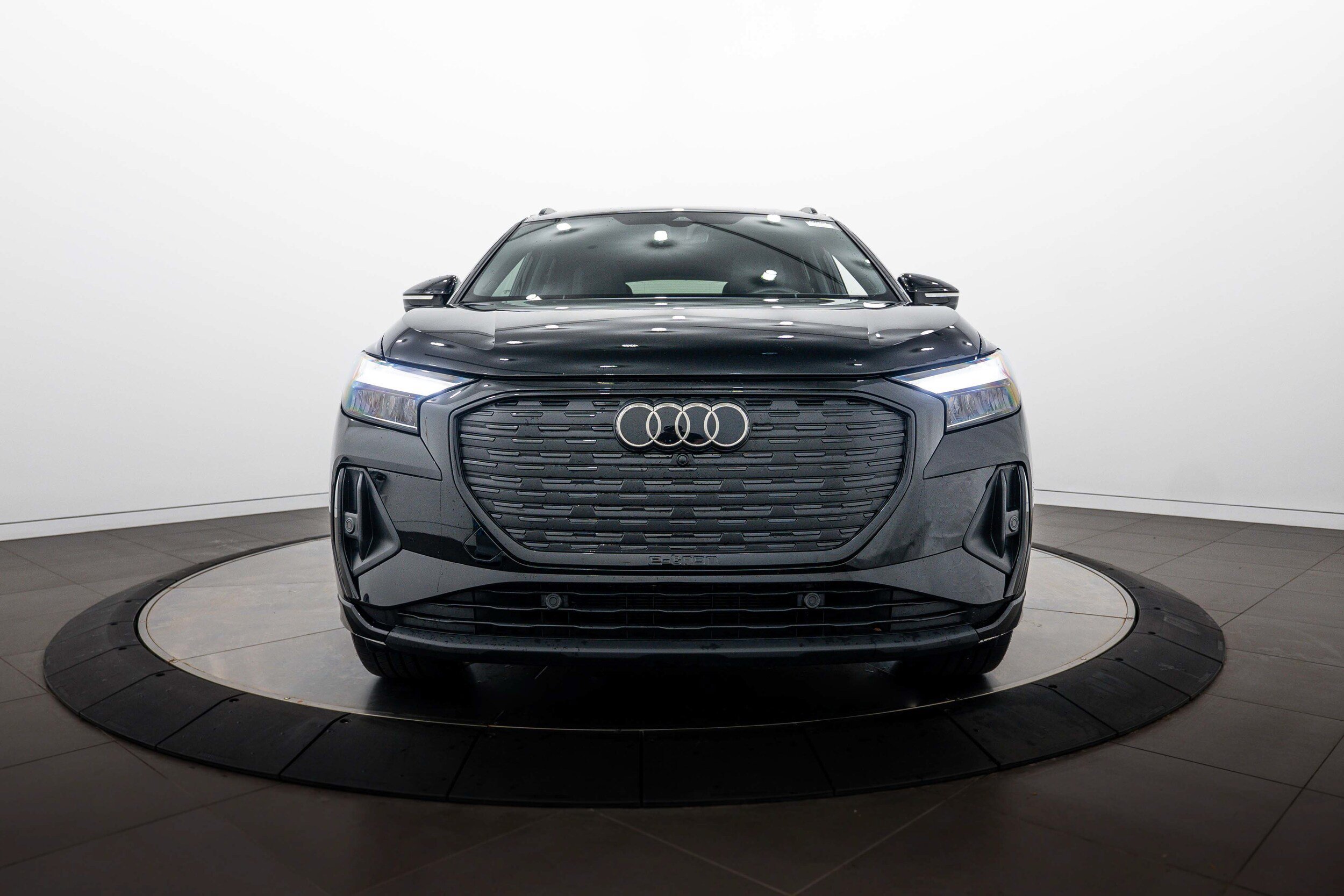 Certified 2023 Audi Q4 e-tron Premium Plus w/ Premium Plus AWD/4WD image 22