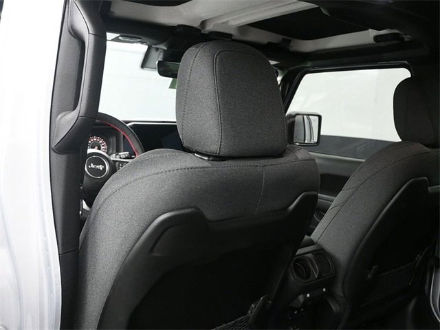 Used 2024 Jeep Wrangler Unlimited Rubicon w/ Technology Group image 16