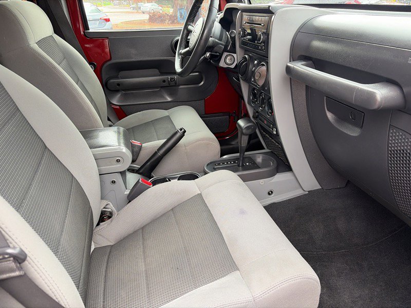 Used 2010 Jeep Wrangler Unlimited Sport image 5