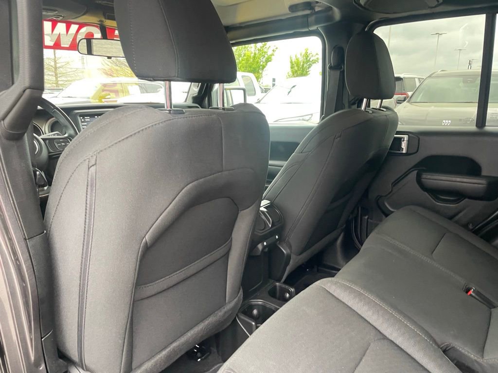 Used 2021 Jeep Gladiator Sport image 24
