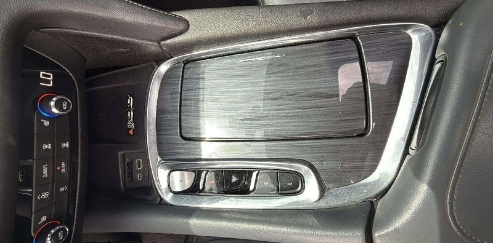 Used 2023 Buick Enclave Essence w/ Experience Buick Package image 15