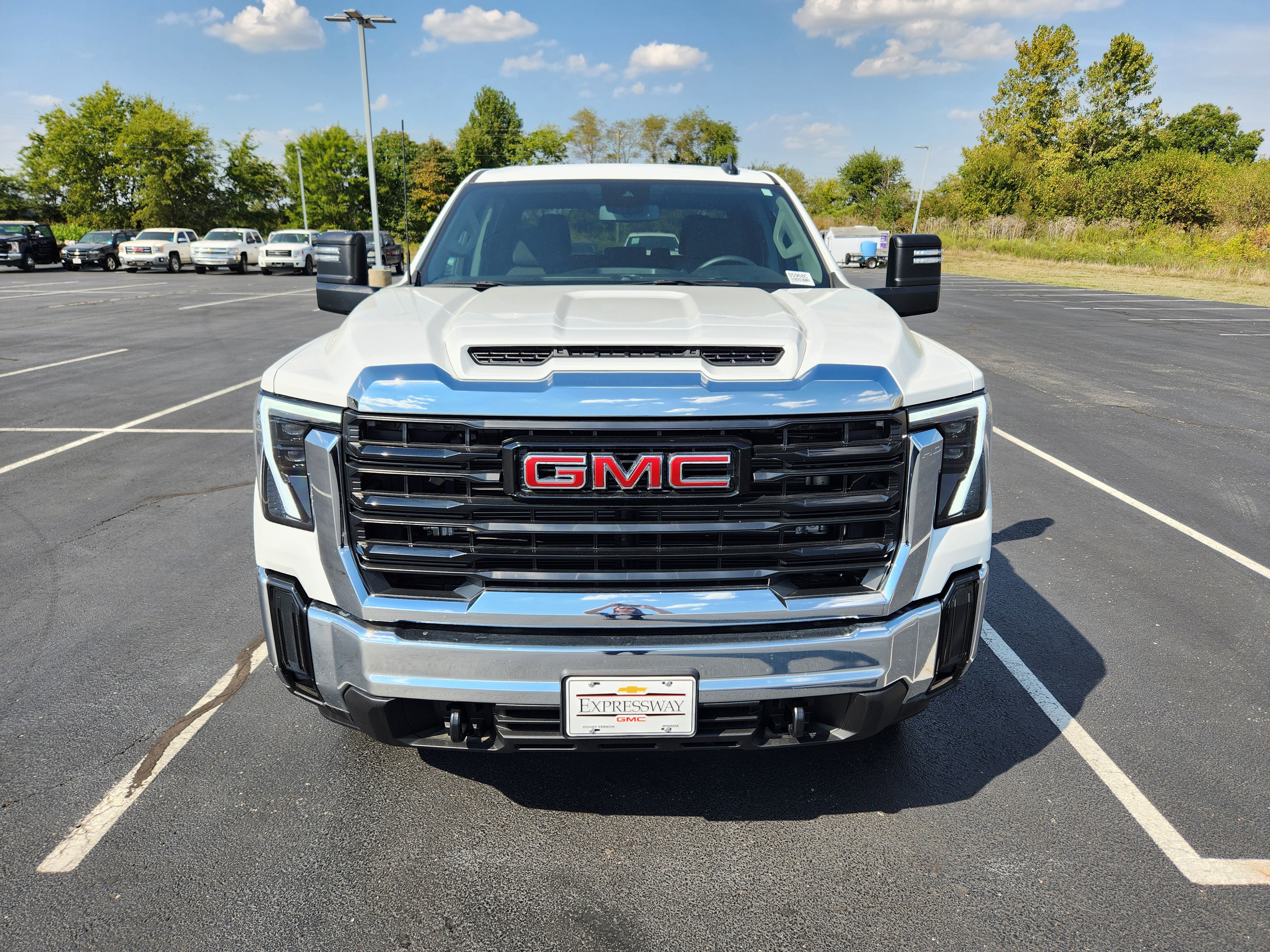 New 2025 GMC Sierra 2500 Pro image 2