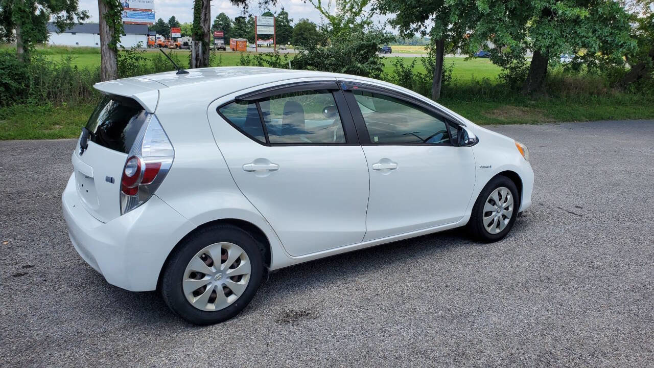 Used 2012 Toyota Prius C One image 31