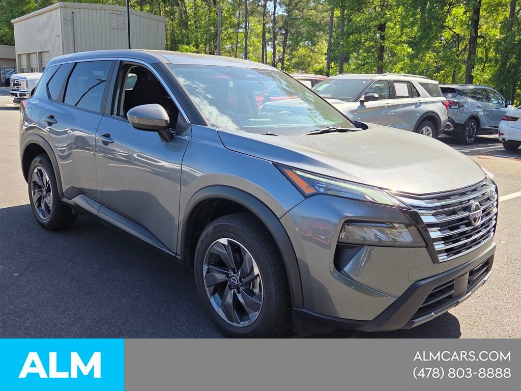 Used 2025 Nissan Rogue SV image 9