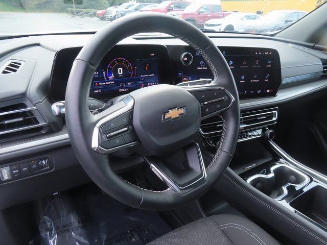 Used 2025 Chevrolet Traverse LT w/ Sun and Wheel Package AWD/4WD image 14
