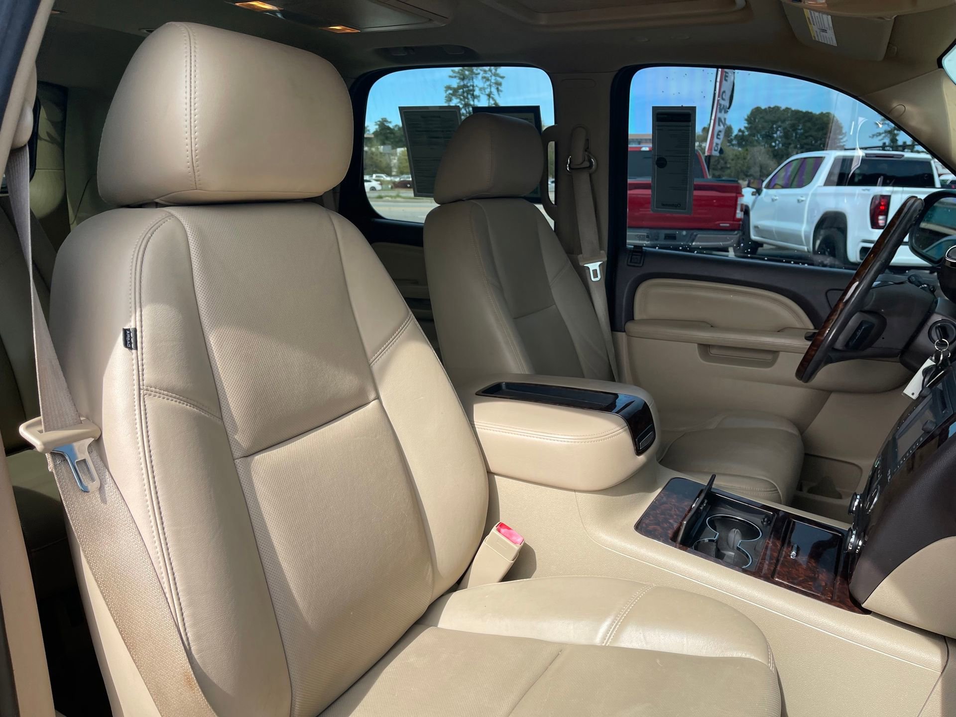 Used 2013 GMC Yukon Denali image 31
