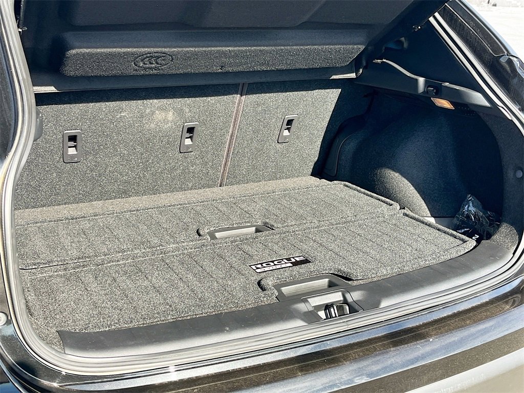 Used 2021 Nissan Rogue Sport SL w/ Premium Package image 27