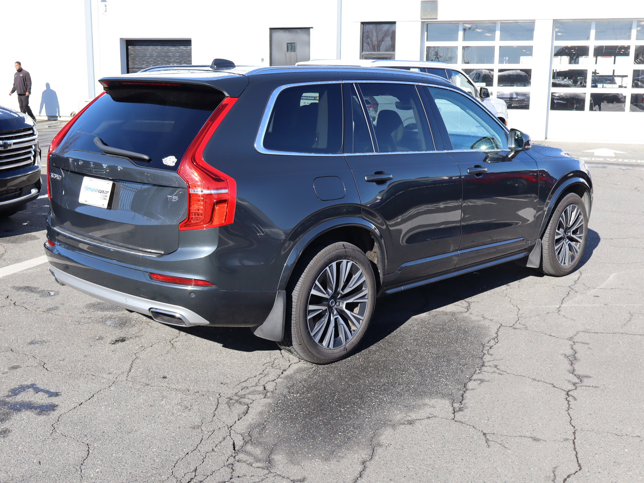 Used 2021 Volvo XC90 T5 Momentum w/ Advanced Package image 21