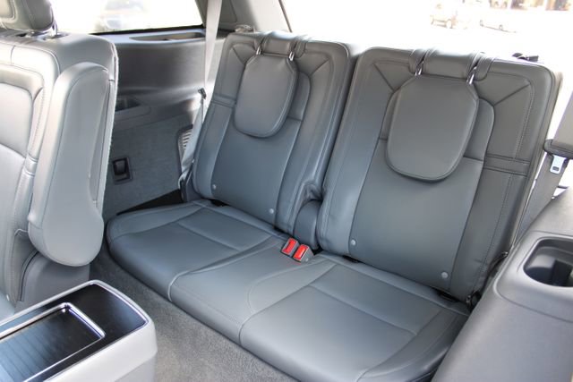 Used 2020 Lincoln Aviator Reserve w/ Equipment Group 202A image 13