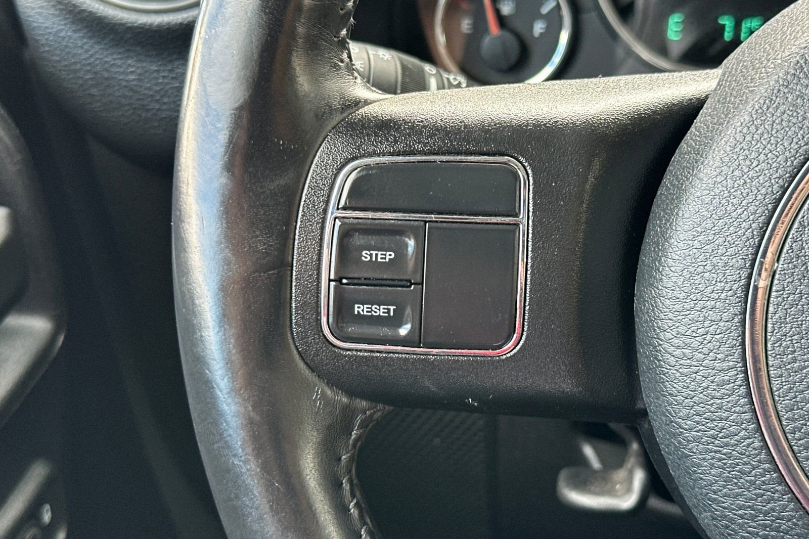 Used 2018 Jeep Wrangler Unlimited Sahara AWD/4WD image 25