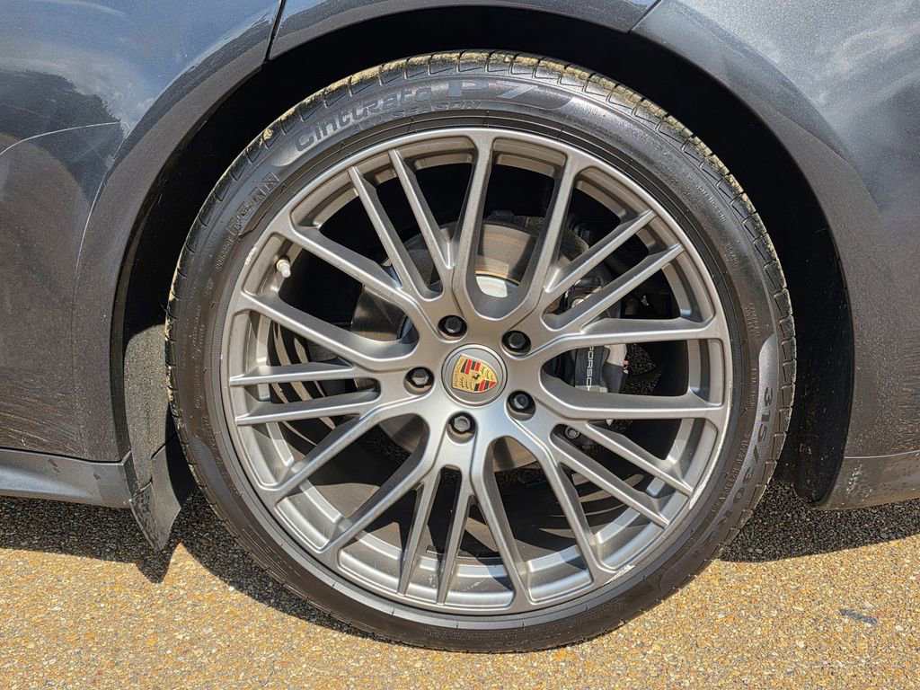 Used 2022 Porsche Panamera 4 Platinum Edition image 13