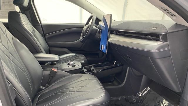 Used 2021 Ford Mustang Mach-E Select image 19