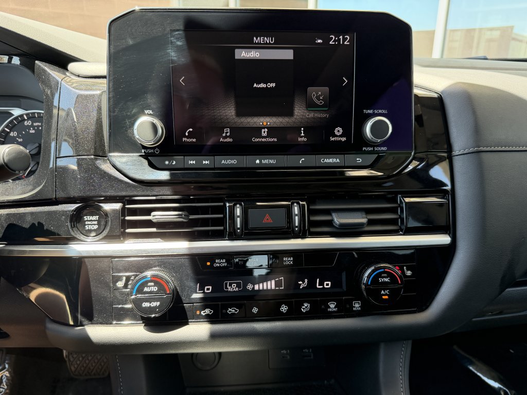 Used 2025 Nissan Pathfinder SV w/ SV Premium Package FWD image 22