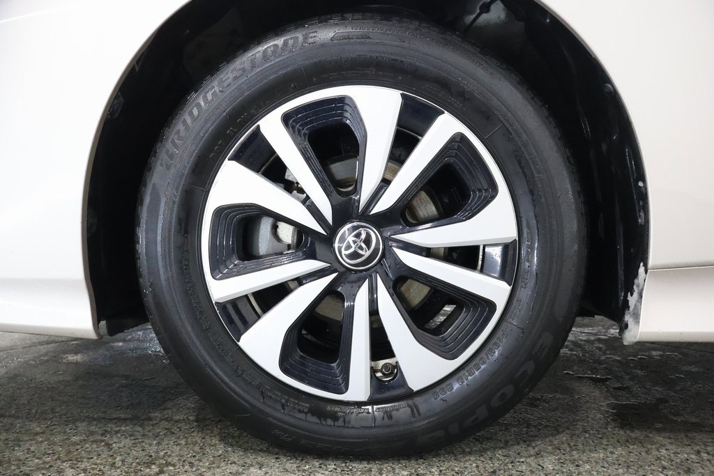 Used 2018 Toyota Prius Prime Premium image 5