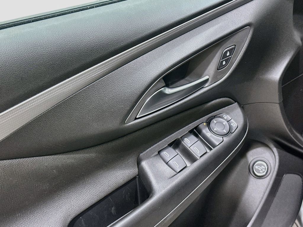 New 2026 Buick Envista Sport Touring FWD image 18