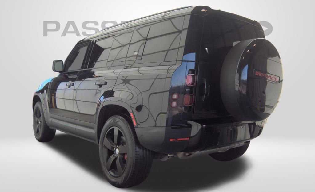 Used 2023 Land Rover Defender 110 S image 9