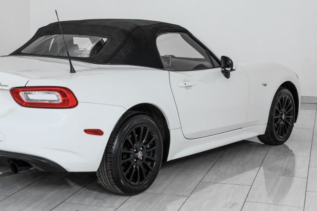Used 2017 FIAT 124 Spider Classica RWD image 51