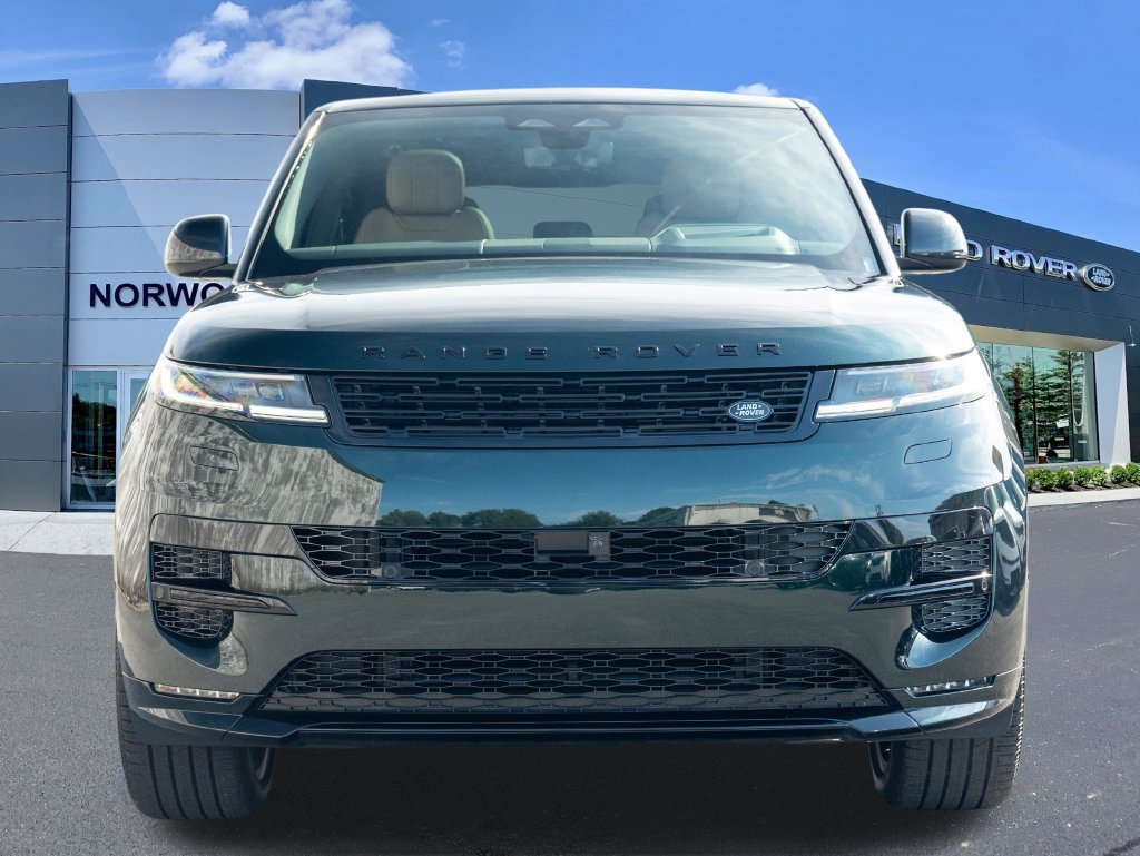 Used 2026 Land Rover Range Rover Sport Dynamic SE AWD/4WD image 2