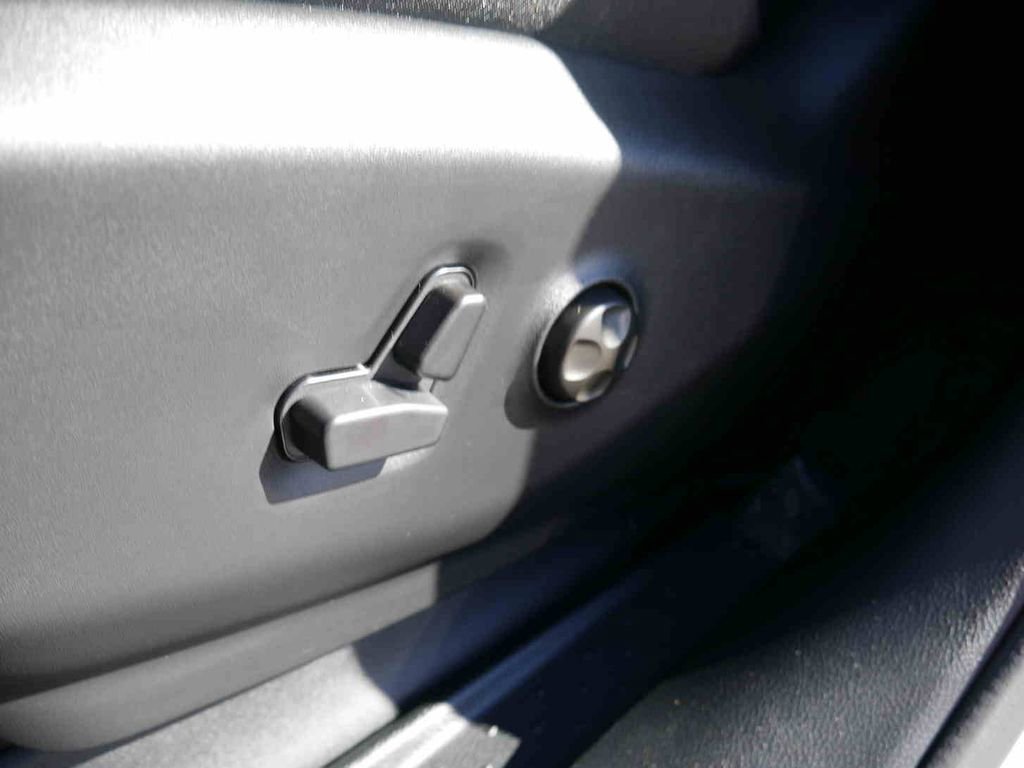 New 2026 Chrysler Pacifica Select image 26