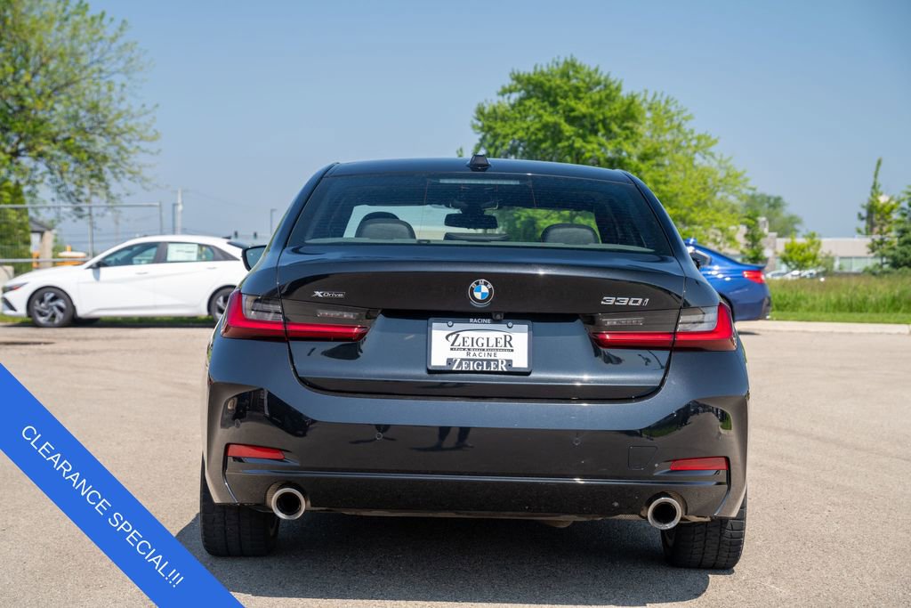 Used 2023 BMW 330i xDrive Sedan w/ Premium Package image 6