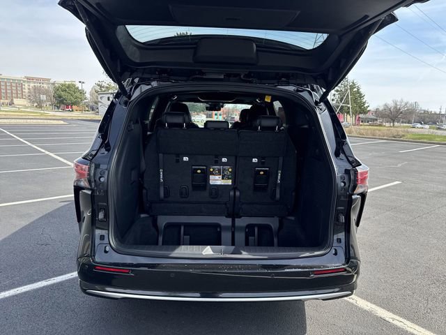 New 2026 Toyota Sienna Platinum image 18