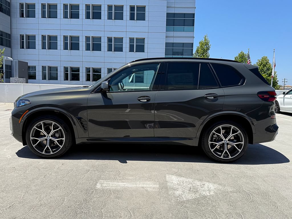 New 2026 BMW X5 sDrive40i w/ M Sport Package RWD image 3